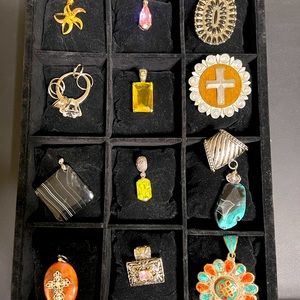 Pendant Lot 12 Total